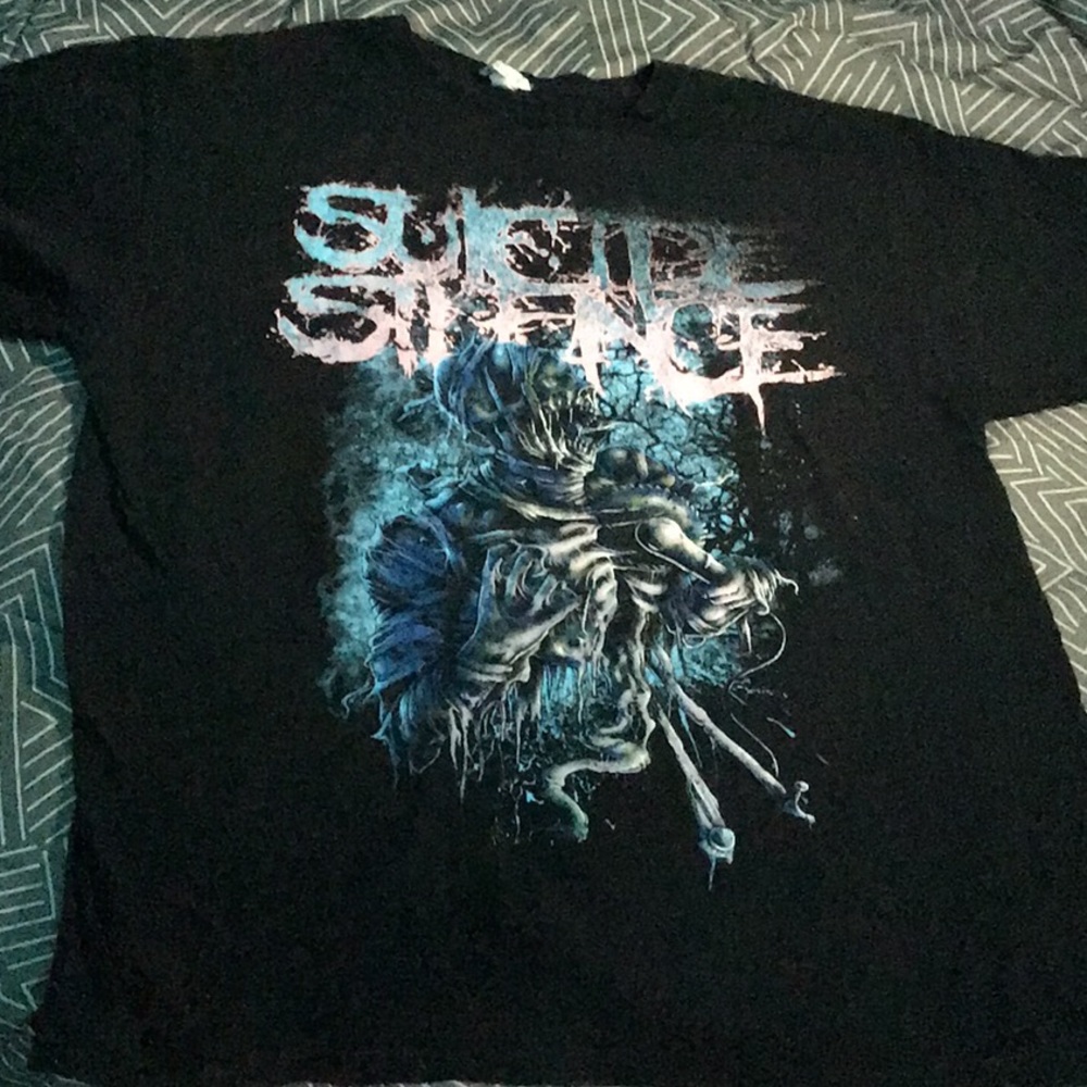 Graphic tee